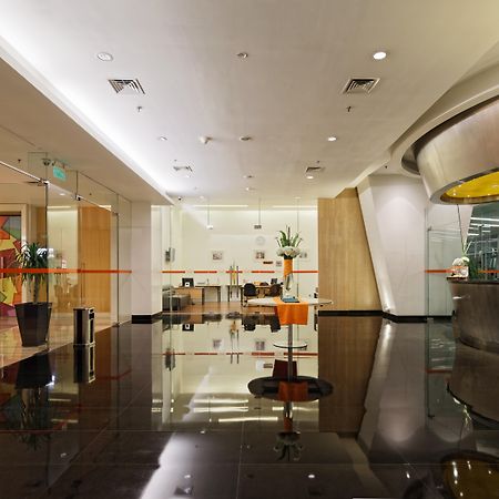 แฮริส โฮเต็ล แอนด์ คอนเวนชั่น เกลาปา กาดิง Hotel จาการ์ตา ภายนอก รูปภาพ