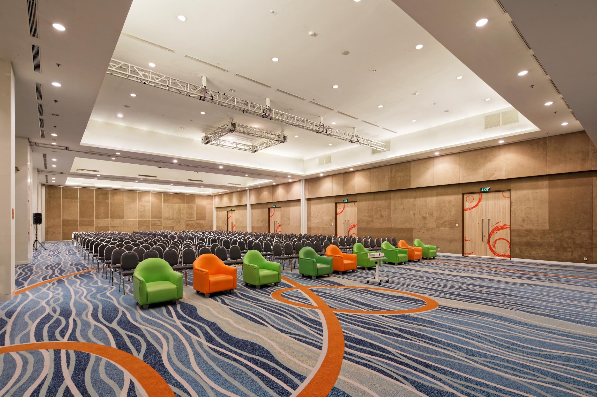 แฮริส โฮเต็ล แอนด์ คอนเวนชั่น เกลาปา กาดิง Hotel จาการ์ตา ภายนอก รูปภาพ