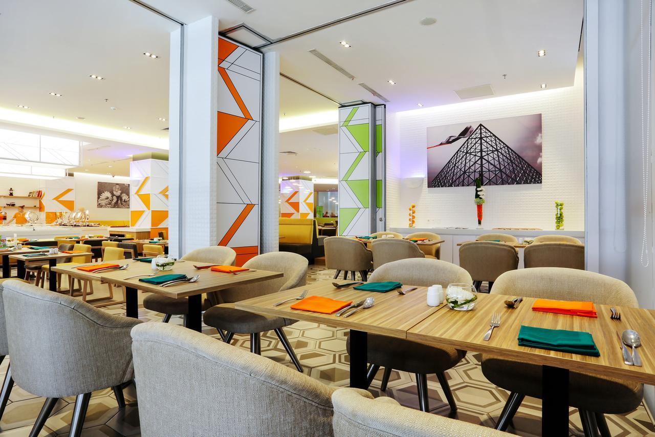 แฮริส โฮเต็ล แอนด์ คอนเวนชั่น เกลาปา กาดิง Hotel จาการ์ตา ภายนอก รูปภาพ