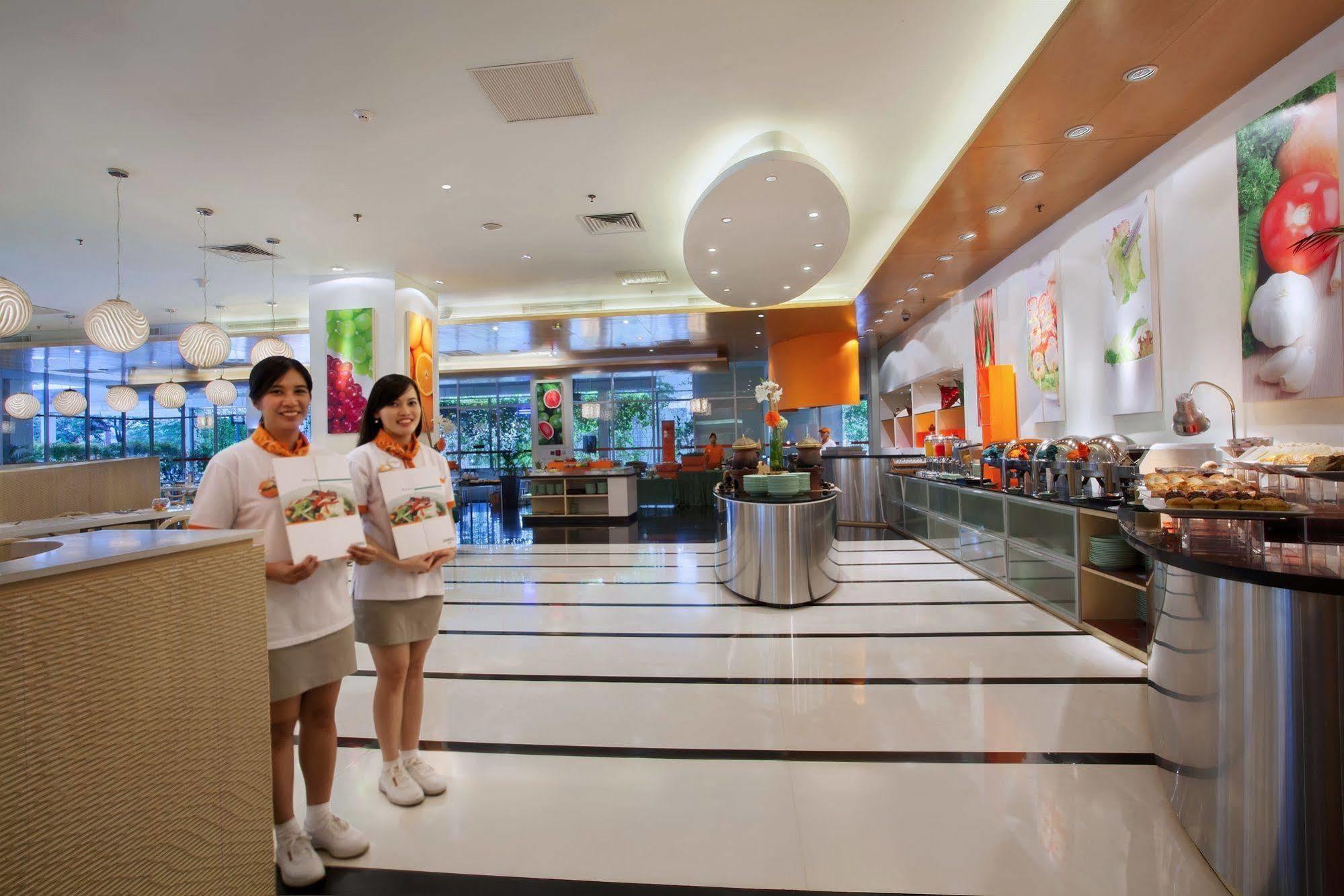 แฮริส โฮเต็ล แอนด์ คอนเวนชั่น เกลาปา กาดิง Hotel จาการ์ตา ภายนอก รูปภาพ